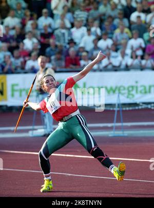 Oslo 19940722 Jeux Bislett en athlétisme. Skewining Natalja agrafé / Nathalia Shikolenko en action. Photo: Erik Johansen / NTB Banque D'Images