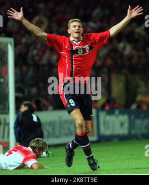 Oslo. Stade Ullevål. Norvège Suisse 5 - 0. Oslo 19970910: Football pays lutte Norvège - Suisse (5-0) - qualifications de la coupe du monde. Tore Andre Flo se réjouit après avoir obtenu le but de 5-0 sur la Suisse. Emplacement: Stade Ullevaal. La Norvège est donc prête pour la coupe du monde de 1998. Photo: Jan Greve / NTB Banque D'Images