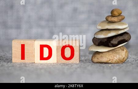 Langage Word Ido imprimé sur une macro de papier blanc. Banque D'Images