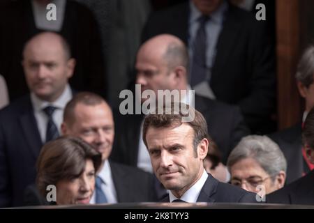 Vatican, Vatican, le 24 octobre 2022. Le président français Emmanuel Macron et sa femme Brigitte quittent le Vatican après une rencontre avec le pape François. Crédit: Maria Grazia Picciarella/Alay Live News Banque D'Images