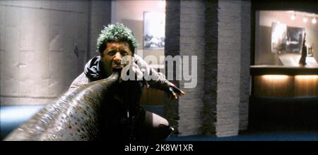 Ray Park film: X-Men (USA 2000) personnages: Toad Director: Bryan Singer 13 juillet 2000 **AVERTISSEMENT** cette photographie est à usage éditorial exclusif et est le droit d'auteur de 20th CENTURY FOX et/ou le photographe assigné par la Société de film ou de production et ne peut être reproduite que par des publications dans le cadre de la promotion du film ci-dessus. Un crédit obligatoire à 20th CENTURY FOX est requis. Le photographe doit également être crédité lorsqu'il est connu. Aucune utilisation commerciale ne peut être accordée sans l'autorisation écrite de la Société du film. Banque D'Images