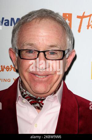 24 octobre 2022 - Leslie Jordan, comédien et Instagram Star, Dies, 67. Selon les informations de la police, la voiture de M. JordanÃs s'est écrasée sur le côté d'un bâtiment après avoir apparemment été victime d'une urgence médicale. 07 décembre 2008 - Los Angeles, CA - Leslie Jordan. Le projet Trevor annuel 11th a pour avantage ''Rcraked Xmas'' au théâtre Wiltern. Crédit photo Kevan Brooks/AdMedia (Credit image: © Kevan Brooks/AdMedia via ZUMA Press Wire) Banque D'Images