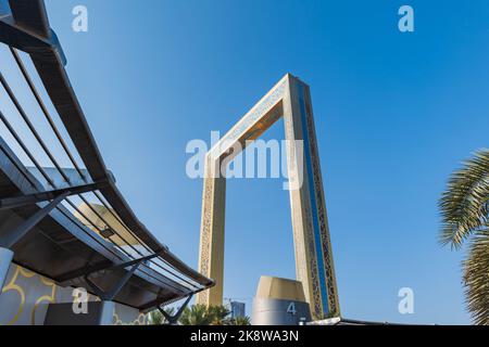 Dubaï, Émirats Arabes Unis - octobre 2022 : Dubaï Frame, un nouveau point de repère de Dubaï. C'est un observatoire, un musée, un monument à Zabeel Park, Dubai, Émirats Arabes Unis Banque D'Images