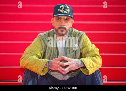 Cannes, Frankreich. 16th octobre 2022. Cannes, France - 17 octobre 2022 : MIPCOM/MIPJUNIOR avec le membre du groupe Backstreet Boys AJ McLean (Alexander James). Mandoga Media Allemagne, les marchés internationaux de contenu de production et de divertissement crédit : dpa/Alay Live News Banque D'Images