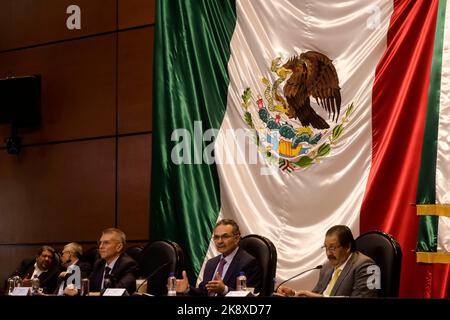 Non exclusif: 24 octobre 2022, Mexico, Mexique: Le directeur de Petróleos Mexicanos, Octavio Romero Oropeza, se présente devant les présidents de Th Banque D'Images