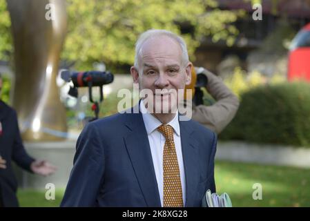 Lord Moylan / Baron Moylan (Daniel Moylan, homologue conservateur) à Westminster, le jour où Rishi Sunak est devenu chef du parti conservateur. 24th octobre Banque D'Images