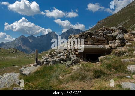 Bunker à la ligne P (ligne défensive des Pyrénées).Vielha.Vallée d'Aran.Espagne Banque D'Images