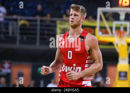 Thessalonique, Grèce. 24th octobre 2022. Thomas Walkup, joueur de l'Olympiacos en Colombie-Britannique, lors d'un match de la Ligue grecque de basket-ball entre Aris en Colombie-Britannique et Olympiacos en Colombie-Britannique. (Credit image: © Giannis Papanikos/ZUMA Press Wire) Banque D'Images