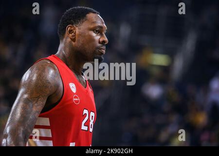 Thessalonique, Grèce. 24th octobre 2022. Joueur de la Colombie-Britannique Olympiacos Tarik Black lors d'un match de la Ligue grecque de basket-ball entre Aris BC et Olympiacos BC. (Credit image: © Giannis Papanikos/ZUMA Press Wire) Banque D'Images