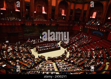 Roma, Italie. 25th octobre 2022. Pendant la session à la Chambre des députés pour le vote de confiance du gouvernement Meloni 25 octobre 2022 à Rome, Italie. Crédit : Agence photo indépendante/Alamy Live News Banque D'Images