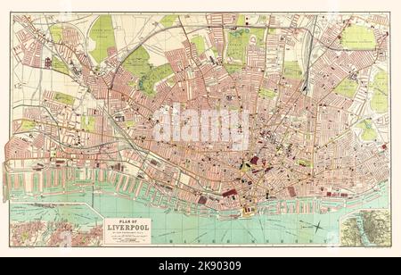 Une carte de Liverpool au début du 20th siècle publiée par John Bartholomew et son entre 1910 et 1919. Il présente la rivière Mersey au fond, ce qui attire l'attention du spectateur sur le bord de la rivière et le Pier Head, et nous voyons les chemins de fer arriver au centre de la ville à Lime Street et aux stations de change. La carte comprend les noms des routes individuelles, des quais, des gares, des parcs et des terrains des équipes de football d'Everton et de Liverpool ainsi que de nombreux bâtiments et institutions civiques tels que le bureau de poste général et les parcs. Banque D'Images