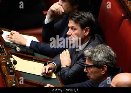 Roma, Italie. 25th octobre 2022. Antonio Conte lors de la session à la Chambre des députés pour le vote de confiance du gouvernement Meloni 25 octobre 2022 à Rome, Italie. Crédit : Agence photo indépendante/Alamy Live News Banque D'Images