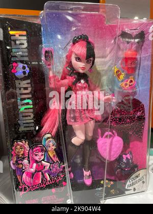 Toys R US a une section dans le grand magasin phare de Macy et Herald Square, 2022, New York City, États-Unis Banque D'Images