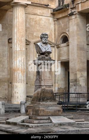 LECCE, ITALIE - 14 OCTOBRE 2022 : buste du poète italien Giogue Carducci dans le Convitto Palmieri Banque D'Images