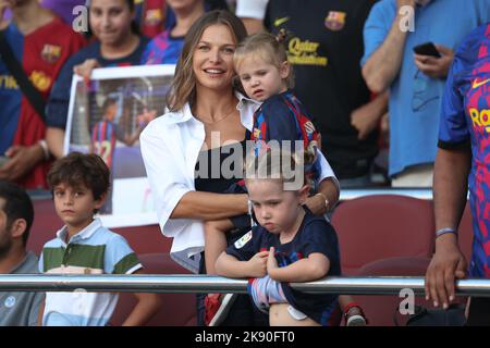 Anna Lewandowska pendant le match de la Ligue entre le FC Barcelone et le Real Valladolid CF au Spotify Camp Nou à Barcelone, Espagne. BARCELONE, ESPAGNE - AOÛT 28 : Anna Lewandowska lors du match de la division Primera entre le FC Barcelone et le Real Valladolid CF au camp Spotify Nou sur 28 août 2022 à Barcelone, Espagne (photo de DAX Images/Orange Pictures) Banque D'Images