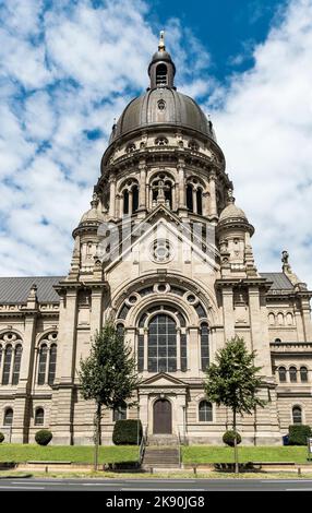 MAINZ, ALLEMAGNE - 15 juillet 2016 : Dôme de l'ancienne église Christuskirche historique à Mayence, Allemagne Banque D'Images