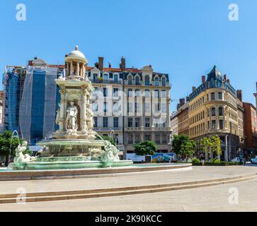 LYON, FRANCE - 31 AOÛT 2016 : Fontaine de Jacobin à Lyon, France Banque D'Images