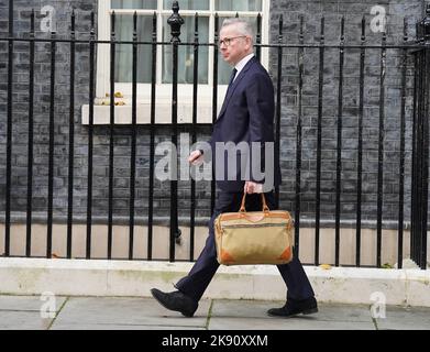 Michael Gove arrivant à Downing Street, Londres après la nomination de Rishi Sunak au poste de Premier ministre. Date de la photo: Mardi 25 octobre 2022. Banque D'Images