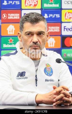 Brugge, Belgique, 25 octobre 2022, l'entraîneur-chef de Porto Sergio Conceicao photographié lors d'une conférence de presse de l'équipe portugaise de football FC Porto, mardi 25 octobre 2022 à Bruges, en préparation du match de demain contre le Club belge Brugge KV le jour 5/6 de la scène du groupe de l'UEFA Champions League. BELGA PHOTO BRUNO FAHY Banque D'Images