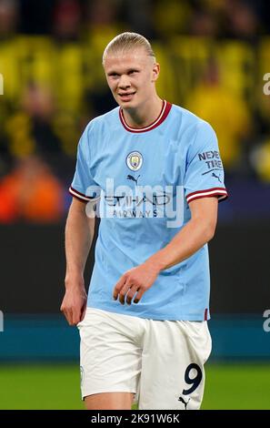 Erling Haaland de Manchester City semble abattu lors du match G de l’UEFA Champions League au parc signal Iduna à Dortmund, en Allemagne. Date de la photo: Mardi 25 octobre 2022. Banque D'Images