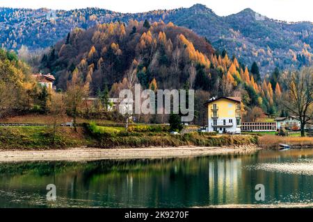 Lac de Ledro dans le trentin-haut-adige Banque D'Images