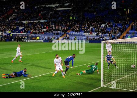 Kane Hemmings #10 de Tranmere Rovers marque un en-tête pour le faire 1-1 pendant le match Sky Bet League 2 Tranmere Rovers vs Rochdale à Prenton Park, Birkenhead, Royaume-Uni, 25th octobre 2022 (photo de Phil Bryan/News Images) dans, le 10/25/2022. (Photo de Phil Bryan/News Images/Sipa USA) Credit: SIPA USA/Alay Live News Banque D'Images