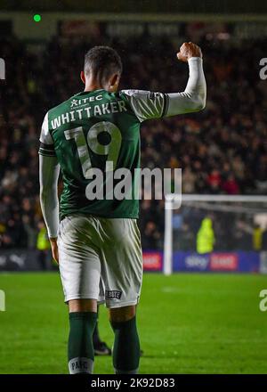 BUT Plymouth Argyle Forward Morgan Whittaker (19) célèbre un but à faire 2-1 pendant le match Sky Bet League 1 Plymouth Argyle vs Shrewsbury Town at Home Park, Plymouth, Royaume-Uni, 25th octobre 2022 (photo de Stanley Kasala/News Images) Banque D'Images