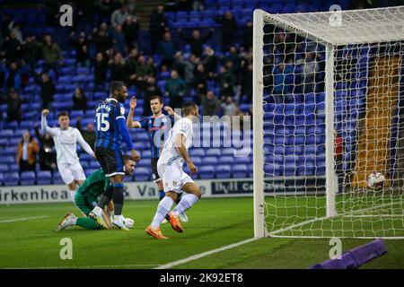 Kane Hemmings #10 de Tranmere Rovers célèbre son but du faire 1-1 pendant le match de la Sky Bet League 2 Tranmere Rovers vs Rochdale à Prenton Park, Birkenhead, Royaume-Uni, 25th octobre 2022 (photo de Phil Bryan/News Images) dans, le 10/25/2022. (Photo de Phil Bryan/News Images/Sipa USA) Credit: SIPA USA/Alay Live News Banque D'Images