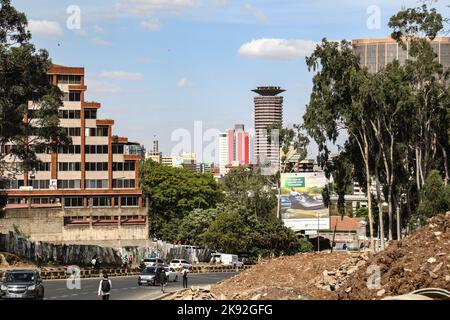 Immeubles commerciaux en hauteur vus à Nairobi. Selon une enquête réalisée par Expat City Ranking 2021, Nairobi a été classée comme la meilleure ville d'Afrique pour les expatriés. Banque D'Images