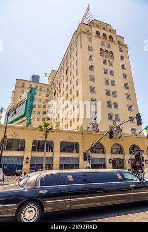 HOLLYWOOD, Etats-Unis - 5 JUILLET 2008 : façade du célèbre hôtel historique Roosevelt à Hollywood, Etats-Unis. Il a d'abord ouvert sur 15 mai 1927. Il est maintenant géré par Thom Banque D'Images