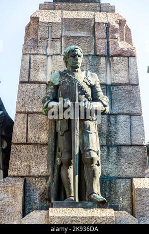 CRACOVIE, POLOGNE - SEPTEMBRE 5 : une figure d'un chevalier battu sur le monument dédié à la bataille de Grunwald le 5 septembre 2014 dans la vieille ville de Cracovie, Banque D'Images