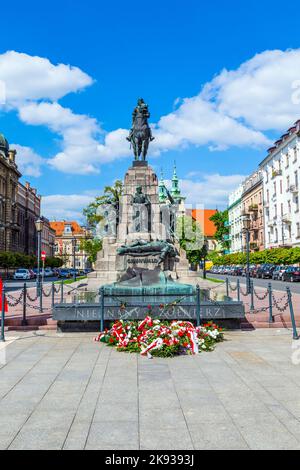 CRACOVIE, POLOGNE - SEPTEMBRE 5 : une figure d'un chevalier battu sur le monument dédié à la bataille de Grunwald le 5 septembre 2014 dans la vieille ville de Cracovie, Banque D'Images