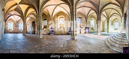 AVIGNON, FRANCE - DEC 9, 2015 : à l'intérieur du palais des papes à Avignon, France. Le palais papal est l'un des plus grands et des plus importants gothiques médiévaux Banque D'Images