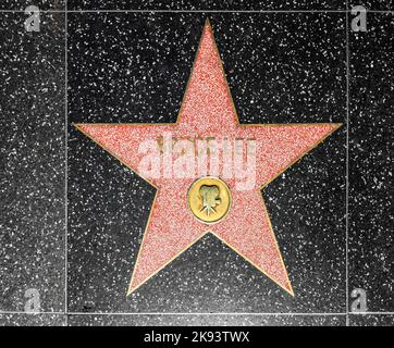 HOLLYWOOD - 26 JUIN : l'étoile Bruce Lees sur le Hollywood Walk of Fame sur 26 juin 2012 à Hollywood, Californie. Cette étoile est située sur Hollywood Blvd. Et Banque D'Images