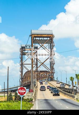 LA NOUVELLE-ORLÉANS - 17 JUILLET : pont à draw Bridge à Lower Ninth Ward sur 17 juillet 2013 à la Nouvelle-Orléans, États-Unis. Le neuvième quartier inférieur a été détruit pendant l'ouragan Katr Banque D'Images