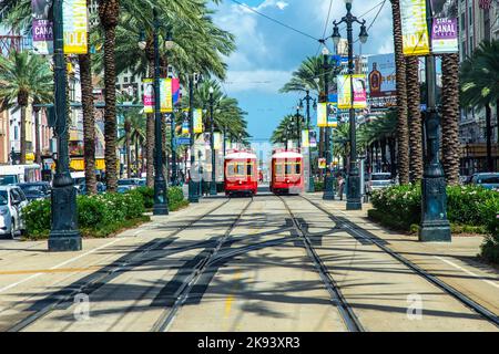 NOUVELLE-ORLÉANS, États-Unis - 17 JUILLET : New Orleans Streetcar Line, 17 juillet 2013. Récemment rénové après l'ouragan Katrina en 2005, la ligne de tramway de la Nouvelle-Orléans Banque D'Images