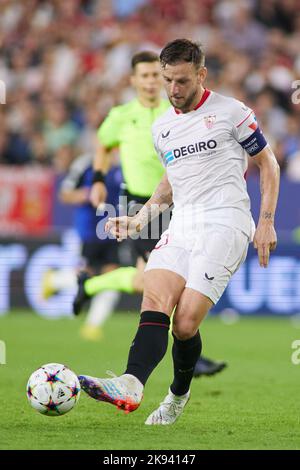 Séville, Espagne - 25 octobre 2022, Ivan Rakitique du FC de Séville pendant la Ligue des champions de l'UEFA, match de football du Groupe G entre le FC de Séville et le FC de Copenhague sur 25 octobre 2022 à l'Estadio Ramon Sanchez Pizjuan à Séville, Espagne - photo: Joaquin Corchero/DPPI/LiveMedia Banque D'Images