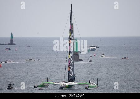 ULTIM 32/23, SODEBO ULTIM 3, skipper Thomas Coville pendant le pré-démarrage de la route du Rhum-destination Guadeloupe 2022, course solo transatlantique, Saint-Malo - Guadeloupe (6 562 kilomètres) sur 25 octobre 2022 à Saint-Malo, France - photo: Laurent Lairys/DPPI/LiveMedia Banque D'Images