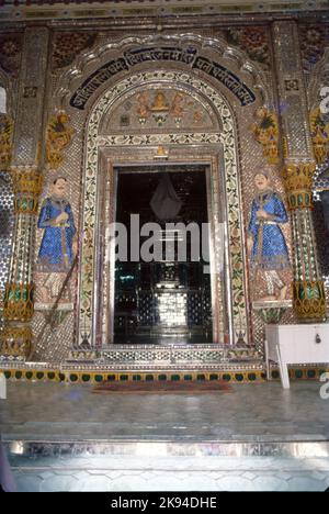 Kanch Mandir (Temple du verre), Indore, Madhya Pradesh, Inde Banque D'Images