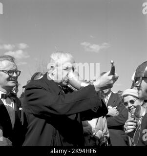 Réunion générale 24th de la Nordic Railwayman Society à Stockholm, du 1958-05-20 au 1958-05-22. Excursion à Uppsala Banque D'Images