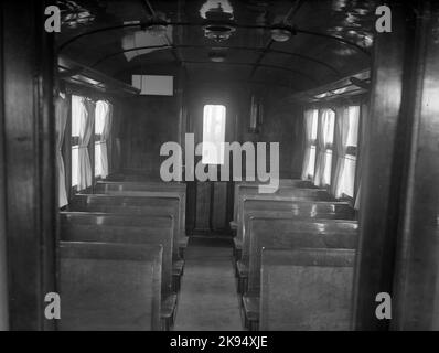 Intérieur à Uddevalla -Lelångens Railway, ULB Motorvagn 1. L'ULB a été nationalisée en 1940. Banque D'Images