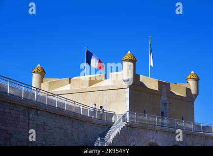 Bastion et Musée Jean Cocteau sur le port, France, Alpes Maritimes, Menton Banque D'Images