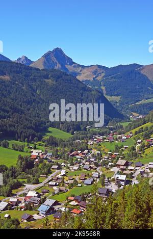 Vue sur la Chapelle d'abondance, France, haute Savoie Banque D'Images