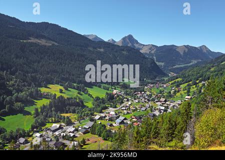 Vue sur la Chapelle d'abondance, France, haute Savoie Banque D'Images