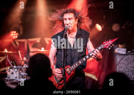 Oslo, Norvège. 24th, octobre 2022. Le groupe canadien de métaux lourds Anvil donne un concert à John Dee à Oslo. Ici, le chanteur et guitariste Steve Kudlow a.k.a. Lips est vu en direct sur scène. (Crédit photo: Gonzales photo - Terje Dokken). Banque D'Images