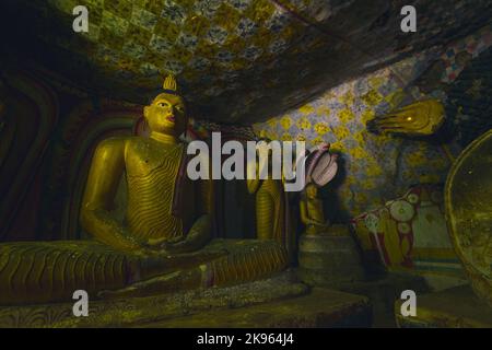 GROTTES de DAMBULA - temple doré de Dambula , Sri lanka Banque D'Images