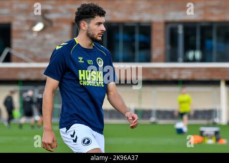 Swansea, pays de Galles. 24 octobre 2022. Tom Leahy de Millwall lors de l'échauffement avant le match avant le match de la Ligue de développement professionnel entre Swansea City moins de 21 ans et Millwall moins de 21 ans à la Swansea City Academy à Swansea, pays de Galles, Royaume-Uni, le 24 octobre 2022. Crédit : Duncan Thomas/Majestic Media/Alay Live News. Banque D'Images