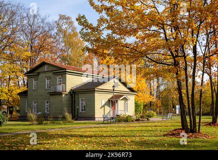 Chudovo, Russie - 08 octobre 2022 : domaine du poète N.A. Nekrasov. Banque D'Images