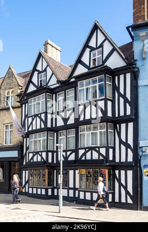 17th Century The Fleece Hotel, Market place, Cirencester, Gloucestershire, Angleterre, Royaume-Uni Banque D'Images