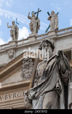 État de la Cité du Vatican. 19th septembre 2022. Statues au sommet de la basilique Saint-Pierre. (Image de crédit : © Mark Avery/ZUMA Press Wire) Banque D'Images